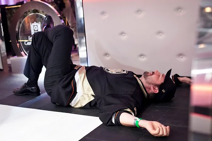 Best Photos from Week 2 of the 2012 World Series of Poker Europe 117