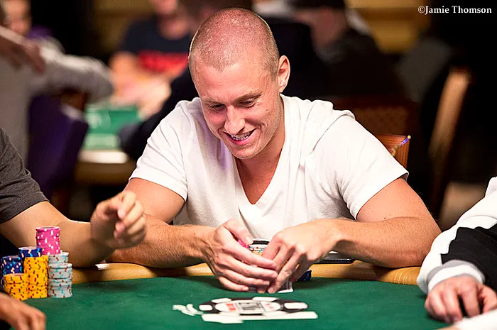 Un pot à 1 million sur Poker After Dark (vidéo) 0001