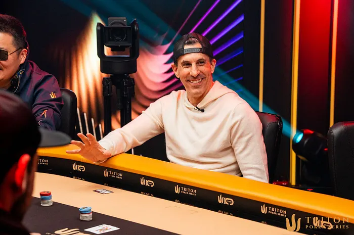 Three-Way All-in & Straight Flush in $200K Tournament Kicks Off Race to $6.4M Prize