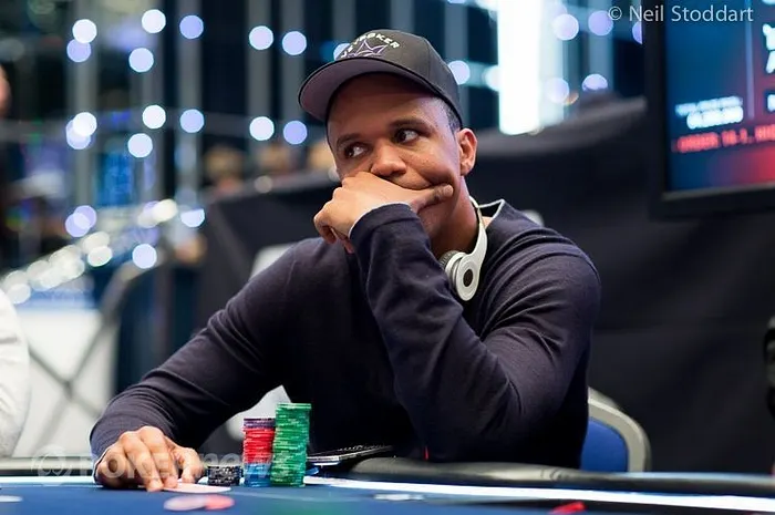 Phil Ivey accusé de "lire le sabot" par le casino Crockfords