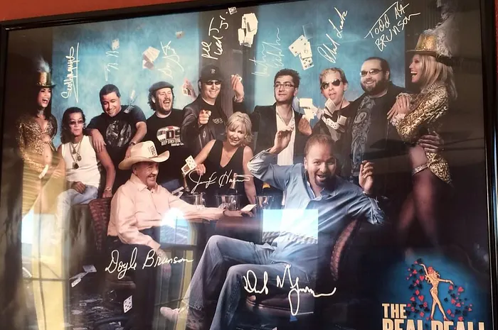 Daniel Negreanu Empilhou as Suas 6 Braceletes WSOP 0001