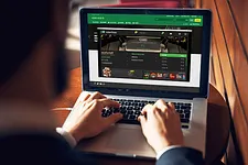 Unibet Poker HexaPro