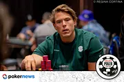 Alex Foxen joga dois torneios de poker ao mesmo tempo em Las Vegas — em casinos diferentes!