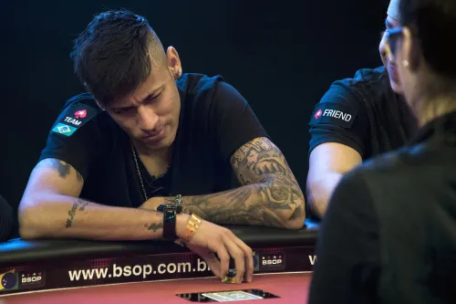 Neymar joue au poker pour la bonne cause 0001