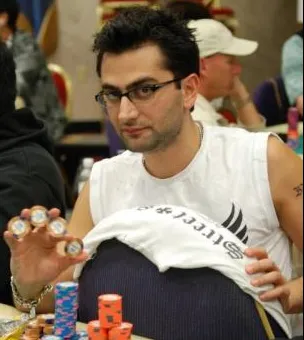 LAPC Main Event, Dia 2: Antonio Esfandiari Termina a Chipleader 0001