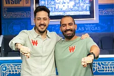 Adrian Mateos e João Vieira nas WSOP 2025