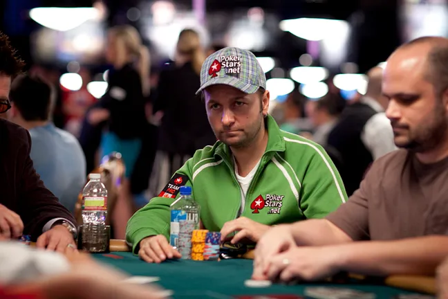 Daniel Negreanu gives up on this one