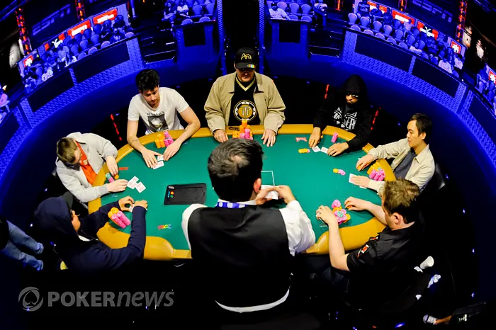 WSOP 2011 - Event #16 : John Juanda Champion du Monde de 2-7 devant Phil Hellmuth 105