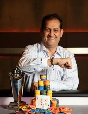 Vidéo : Missclick, angle shot... quand la tension monte à la table de poker 0001