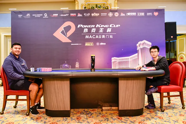 Malaysia's Michael Soyza (l) and China's Longyun Li (r) are now heads-up for the title