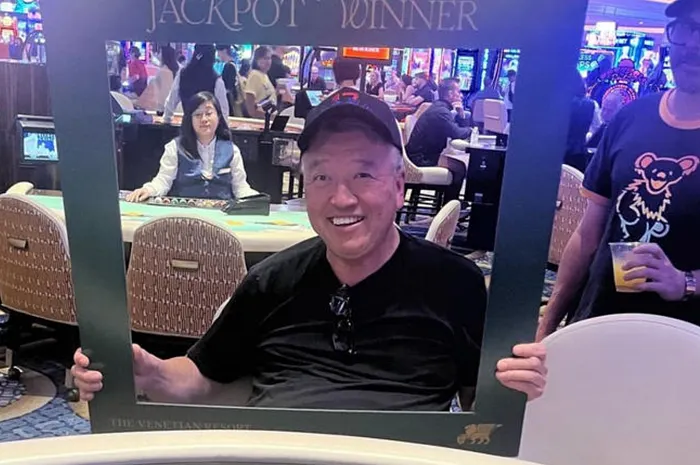 Player Wins $2.2 Million "Mega" Jackpot At Venetian