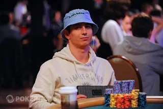 Main Event WSOP 2011 (Jour 2a) : Darcourt et Albertini dans le Top 5 101