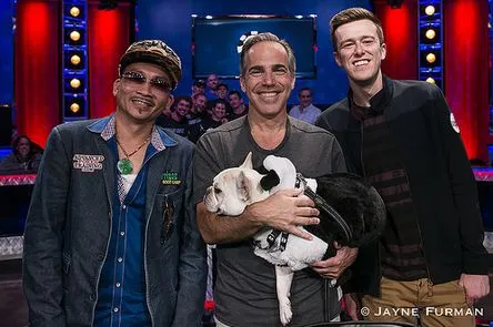 November Nine : Qui Nguyen énorme leader à 3 left, Vayo et Josephy en chasse 101