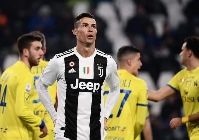 Prop Bet : Cristiano Ronaldo rate un penalty et perd un pari 0001
