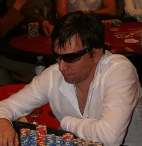 PokerStars EPT Baden Day 3: Poleshchuk, Thew Head Tight Final Table 0001