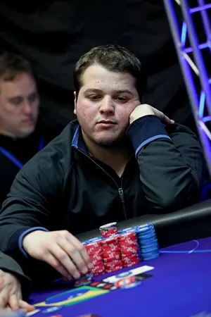 astroslz, ale kmkz, Shogum e Luciano Hollanda Detonam Feltros Online 104