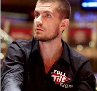 Cash Game online  - Gus Hansen galvanisé par son bracelet WSOPE 0001