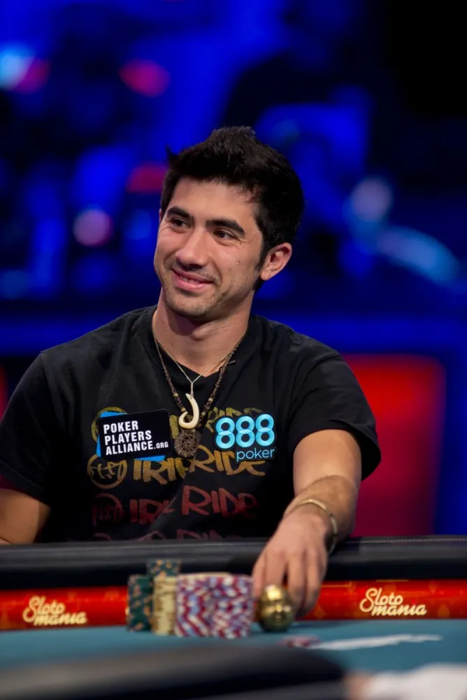 2012 World Series of Poker Main Event Final Table Photo Blog Day 2 107