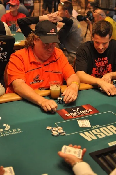 All Mucked Up: 2012 World Series of Poker Day 31 Live Blog 113