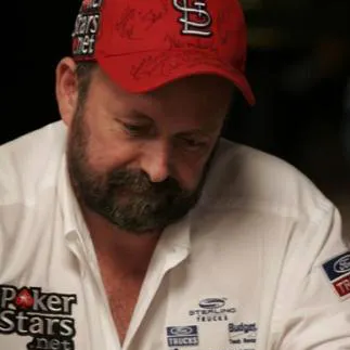 2008 WSOP $10,000 NLHE World Championship, Day 7: Dennis Phillips Maintains Lead, Heads November Final 0001
