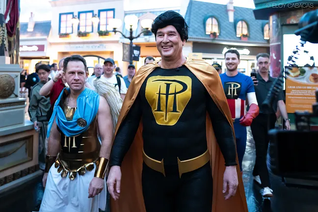 Phil Hellmuth Grand Entrance