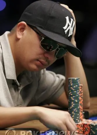 WSOP 2008 Event 49 - Premier bracelet pour le pro J.C. Tran dans le 1.500$ No Limit Hold'em 0001