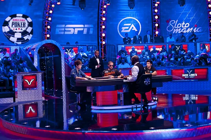 2012 World Series of Poker Main Event Final Table Photo Blog Day 2 103