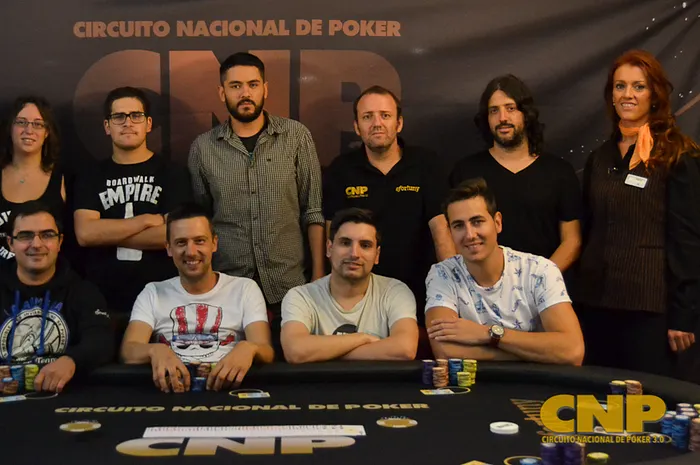 La caravana del CNP llega a la ciudad de Alicante 0001