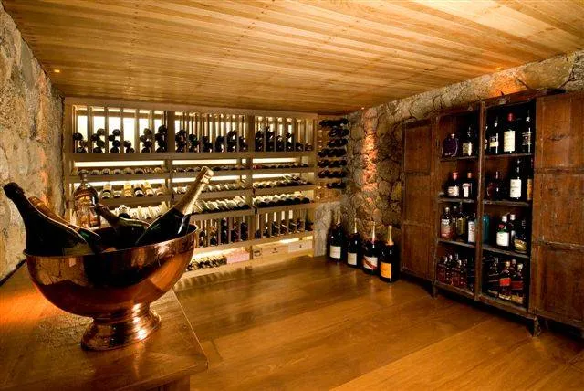 Ganhou a FT das WSOP ou o Euromilhões e Não sabe o Que Fazer ao Dinheiro? 110