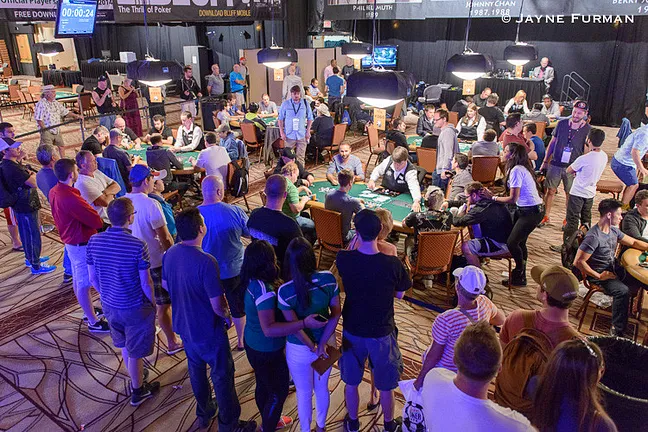 Fans line the rail to catch a glimpse of their favorite poker players in Event #46: $50,000 Poker Players' Championship