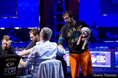 Jason Mercier rate le triplé, Benny Glaser, Matt Glantz et Doug Lorgeree devront revenir pour le bracelet 0001