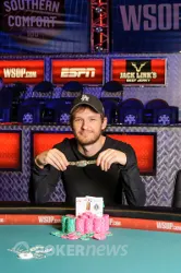 WSOP 2012 Jour 19: Cassidy bat Scotty Nguyen; Meinders et Scott gagnent un bracelet 101