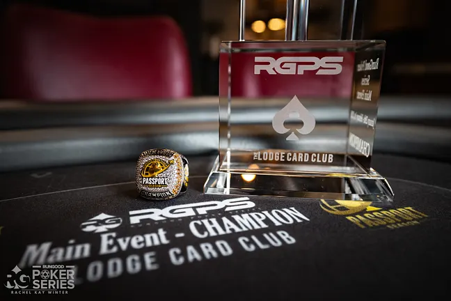 Main Event Trophies/Ring