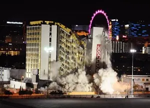 En direct de Las Vegas : L'implosion du Clarion 0001