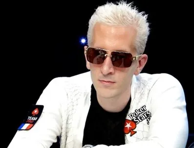 "ElkY" (2/3) : « Vanessa Selbst, c’est impressionnant de parler stratégie avec elle »