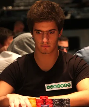 EPT Londres: Rui 'Arise' Milhomens Passa ao Dia 3 no 2º Lugar da Geral 0001