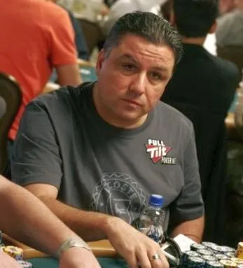 2008 WSOP Event #13, $2,500 No-Limit Hold'em Day 1: Elezra, Theo Tran Lead 0001