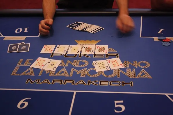 une dernière main sans appel