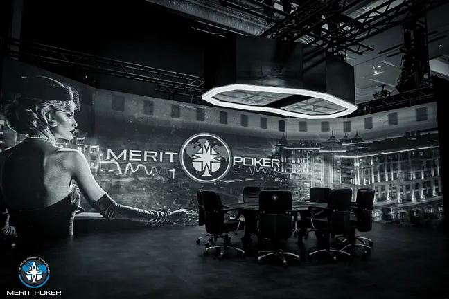 Merit Poker Noir