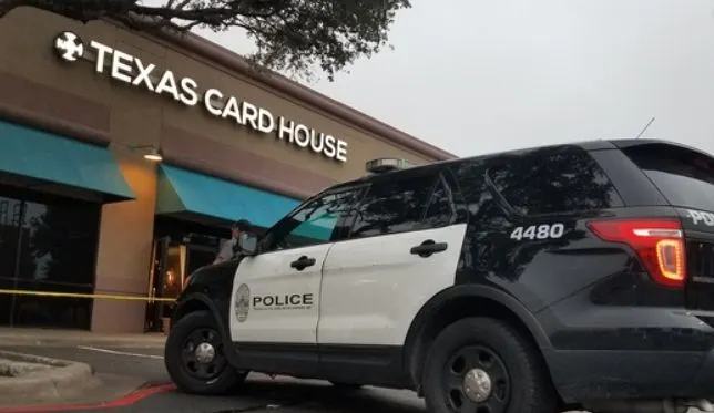 Poker : Deux hommes arrêtés après une fusillade au Texas 0001