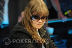 La plus jeune joueuse à remporter un bracelet WSOP.... Annette_15