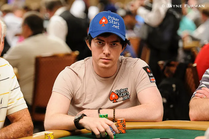 WSOP : Jake Cody imite ElkY et perd son passeport 0001