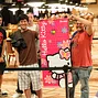 Jason Mo's rail with Hello Kitty cheering as well !
