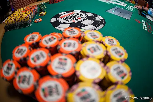 Chino Rheem e Eli Elezra Last 16 no H.O.R.S.E.; Benyamine Lidera $10k Razz & Mais 0001