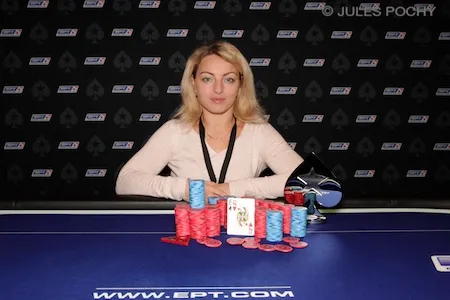 Mariia Dviniatina - Jules Pochy