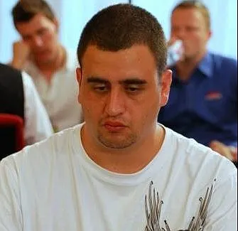 The PokerNews Profile: Robert Mizrachi 0001