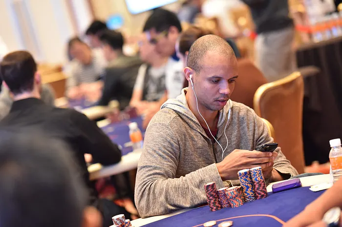 Super High Roller WPT N Philippines : Phil Ivey chipleader, plus de 3 millions à la gagne 0001