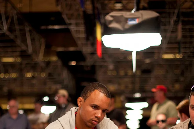 Phil Ivey on the rail