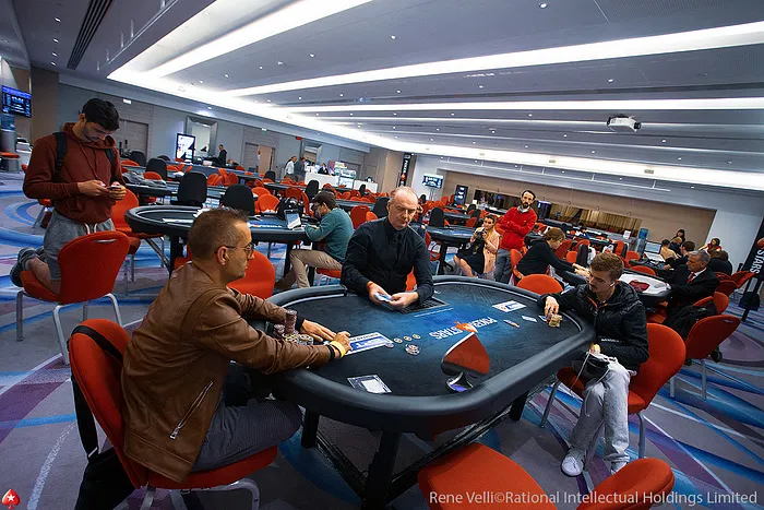 Heads-Up between Raul Paez and Antoine Goutard