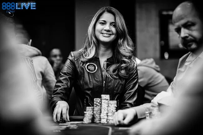 Sofia Lovgren has been eliminated, with James Parker winning the £888 bounty for busting the Team 888Poker ambassador.